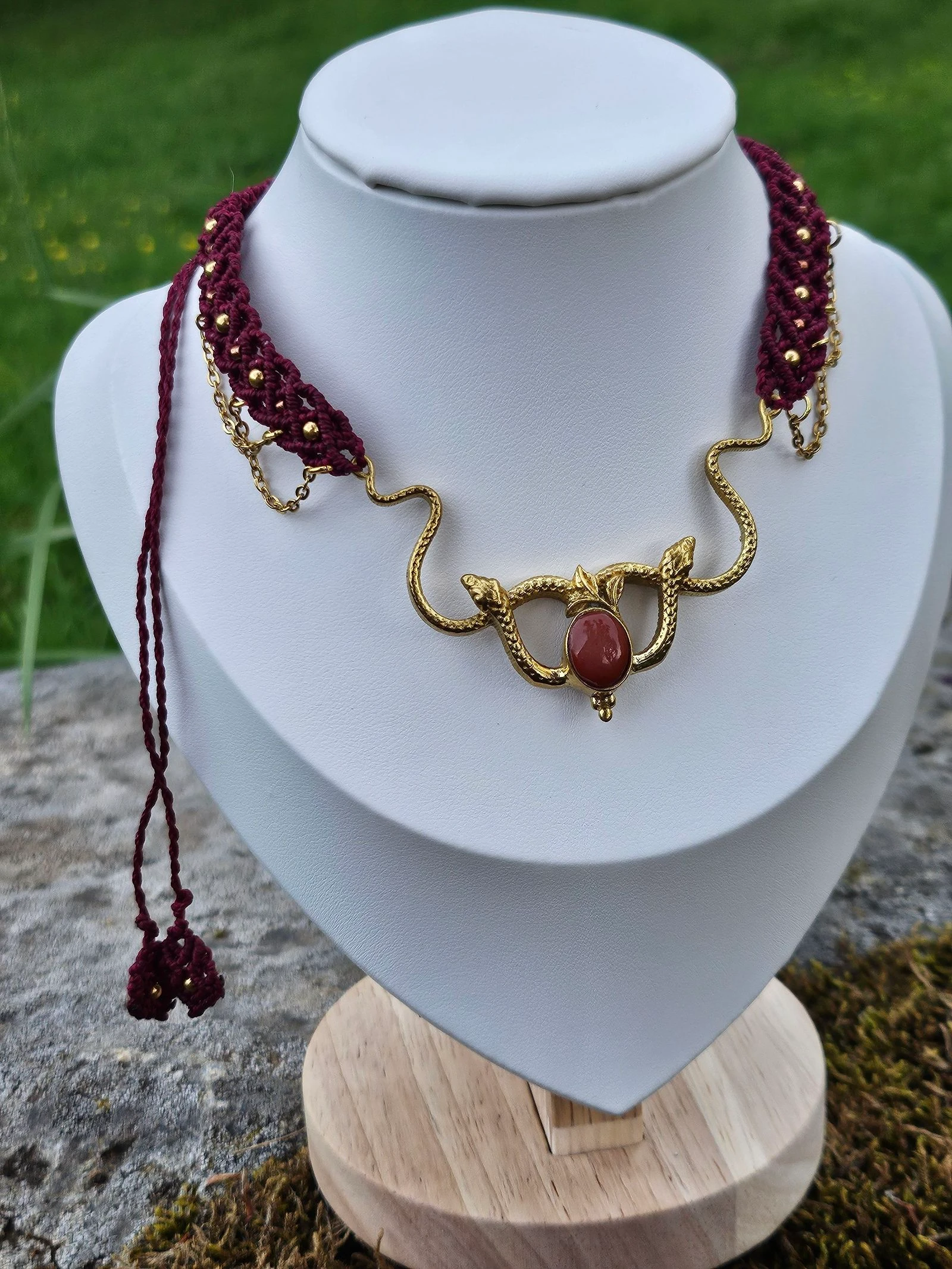 Collier en micro macramé 
